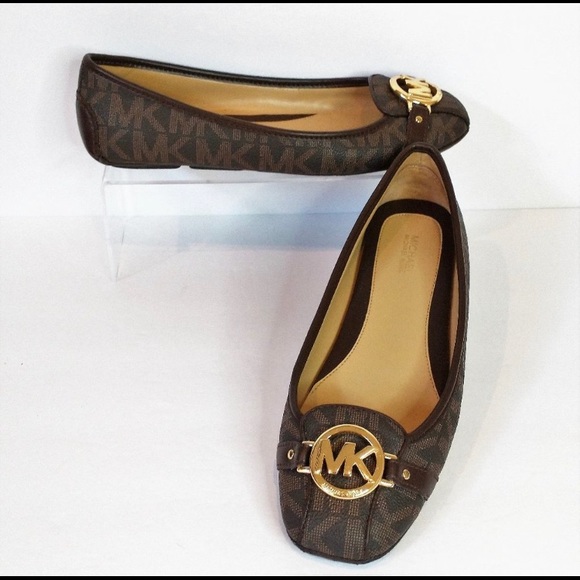 3 pair of size 9 Micheal Kors used flats. As is.  $60.00 - Picture 3 of 13